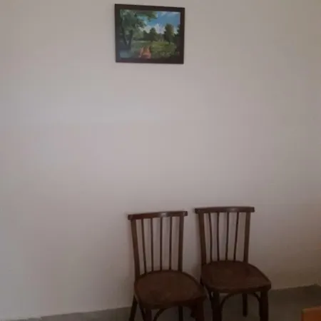 ас міжгір'я Хостел